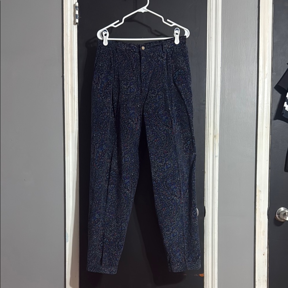 Calvin Klein Sport Vintage Paisley Corduroy Pleat Pants Size: 14 Inseam: 28.5”